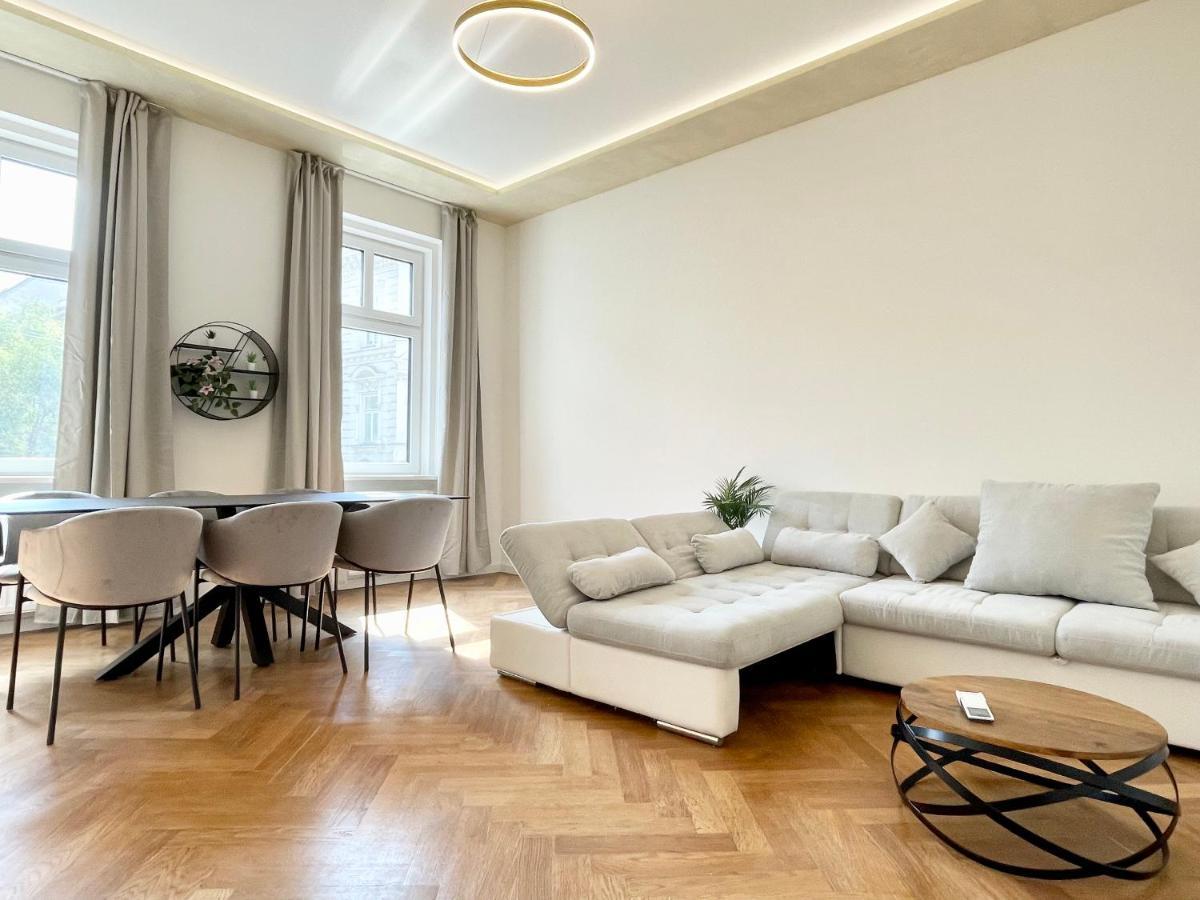Boutique At Famous Kutschkermarkt Apartment Wien